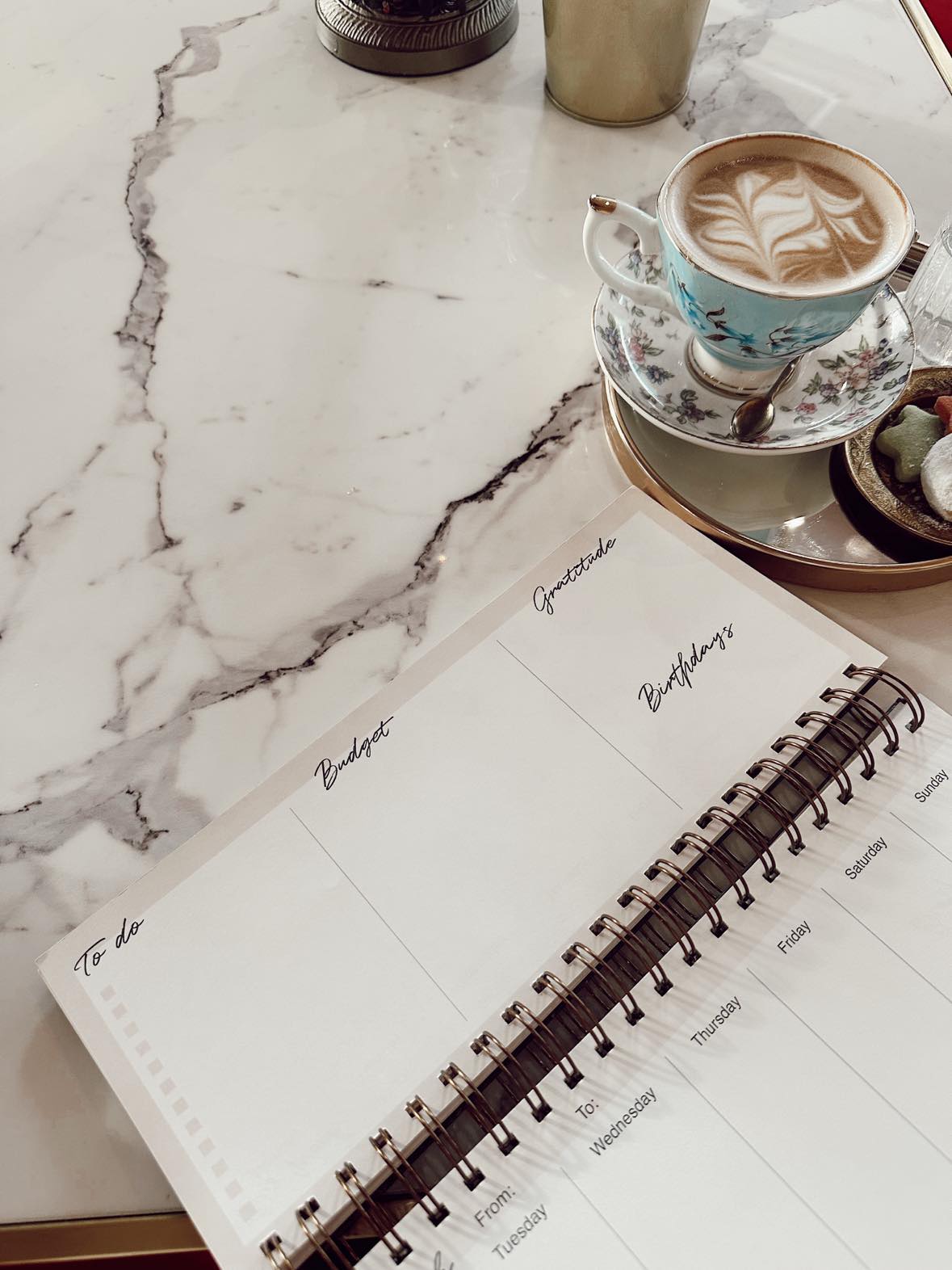 White marble planner